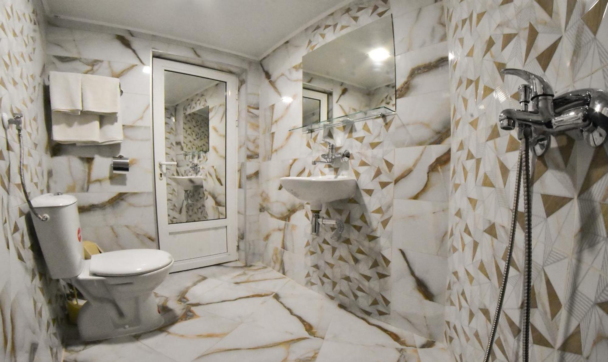וראצה Hotel Rade 1 מראה חיצוני תמונה