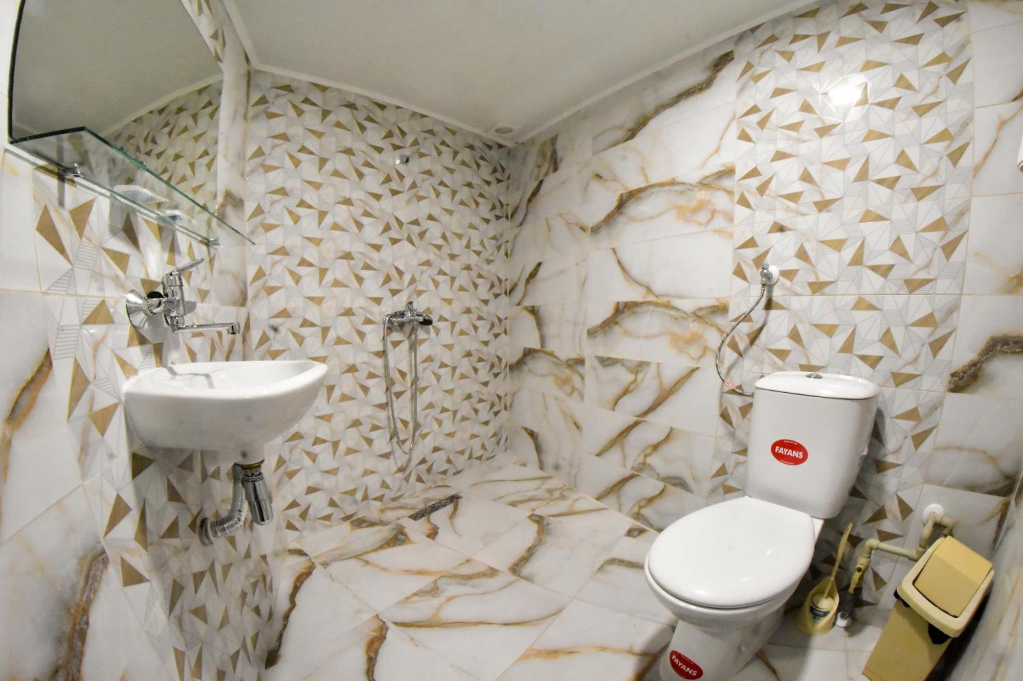 וראצה Hotel Rade 1 מראה חיצוני תמונה