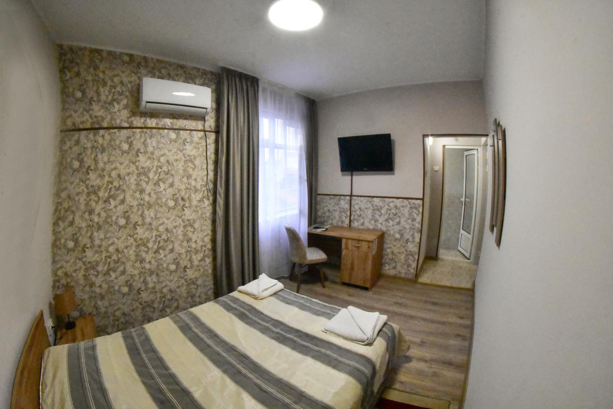 וראצה Hotel Rade 1 מראה חיצוני תמונה