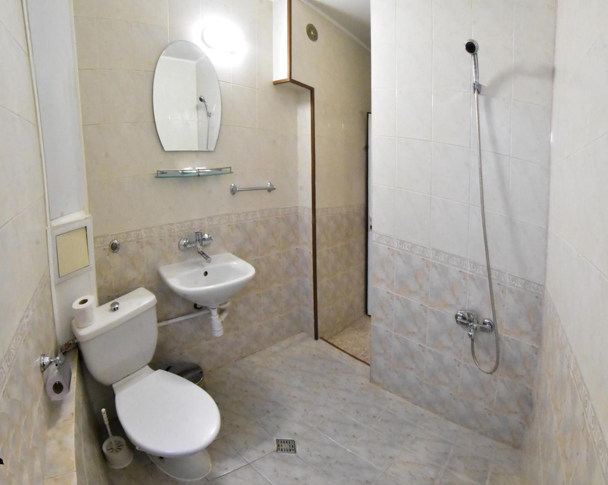 וראצה Hotel Rade 1 מראה חיצוני תמונה