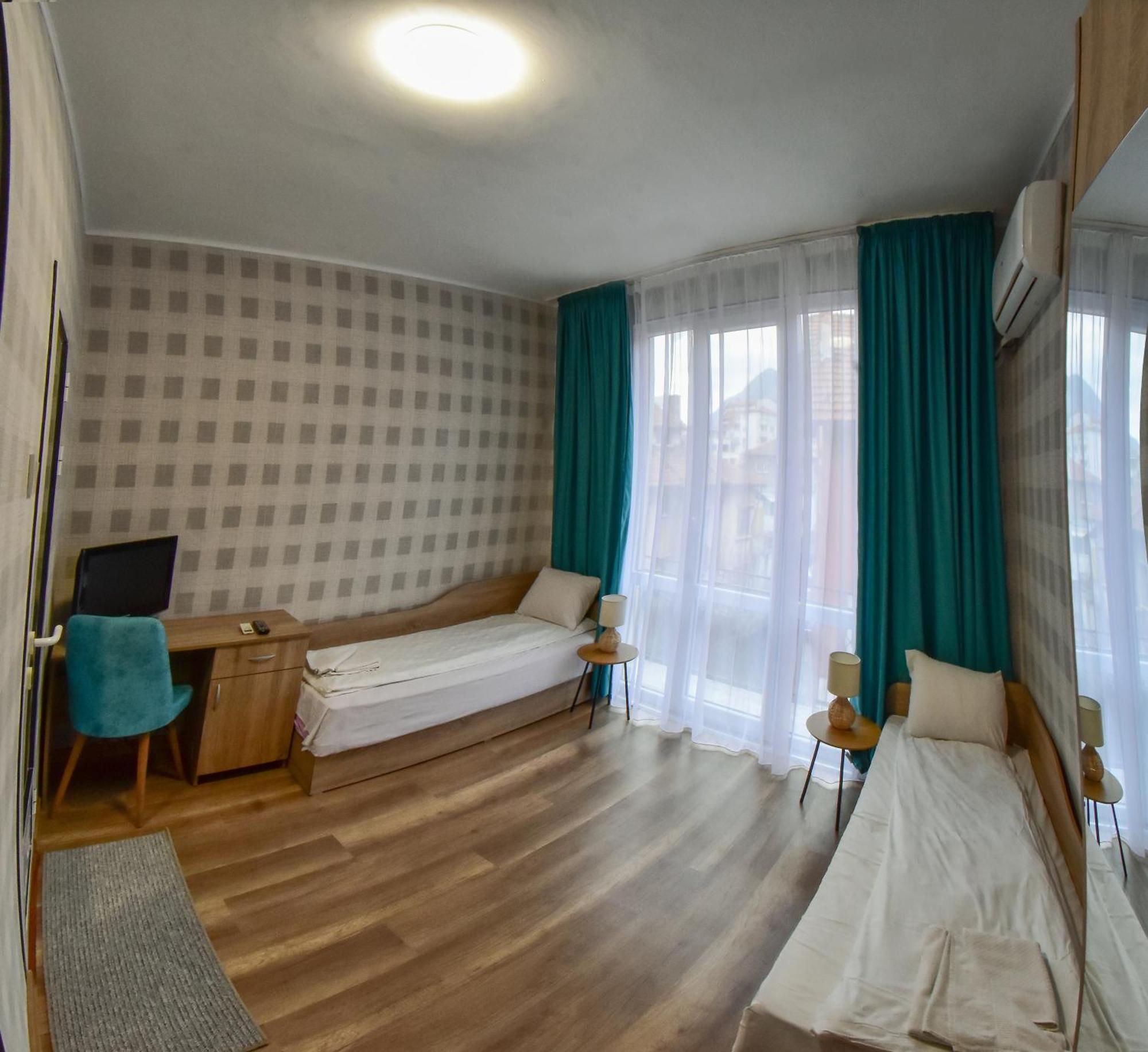 וראצה Hotel Rade 1 מראה חיצוני תמונה