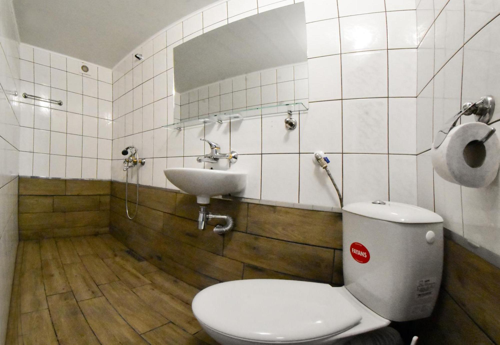 וראצה Hotel Rade 1 מראה חיצוני תמונה