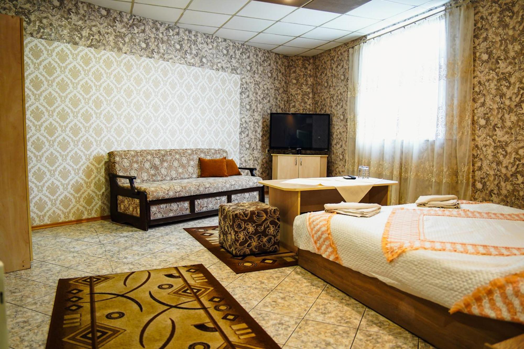 וראצה Hotel Rade 1 מראה חיצוני תמונה