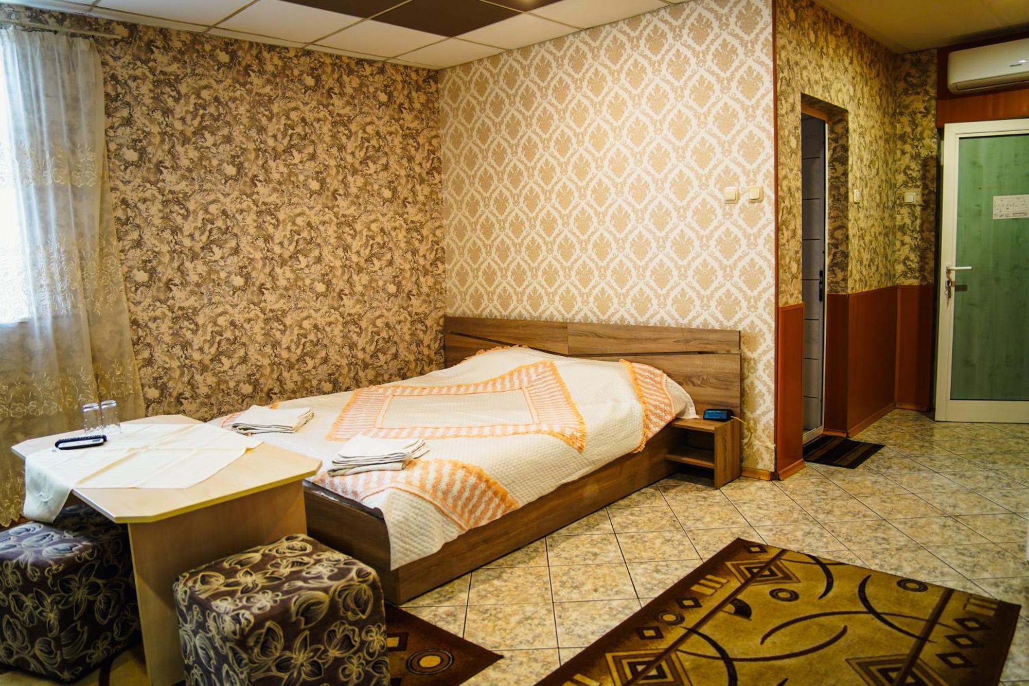 וראצה Hotel Rade 1 מראה חיצוני תמונה