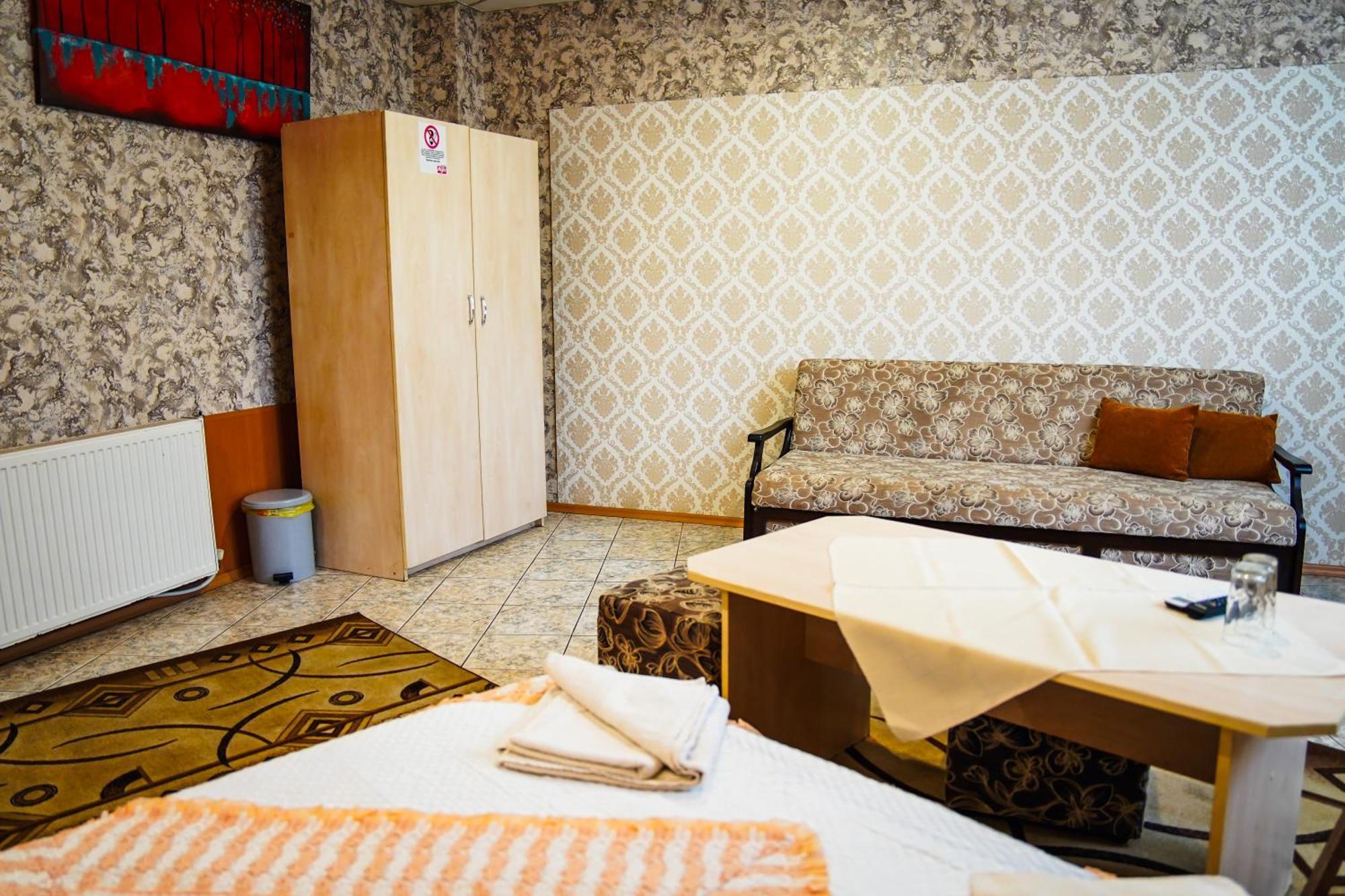 וראצה Hotel Rade 1 מראה חיצוני תמונה