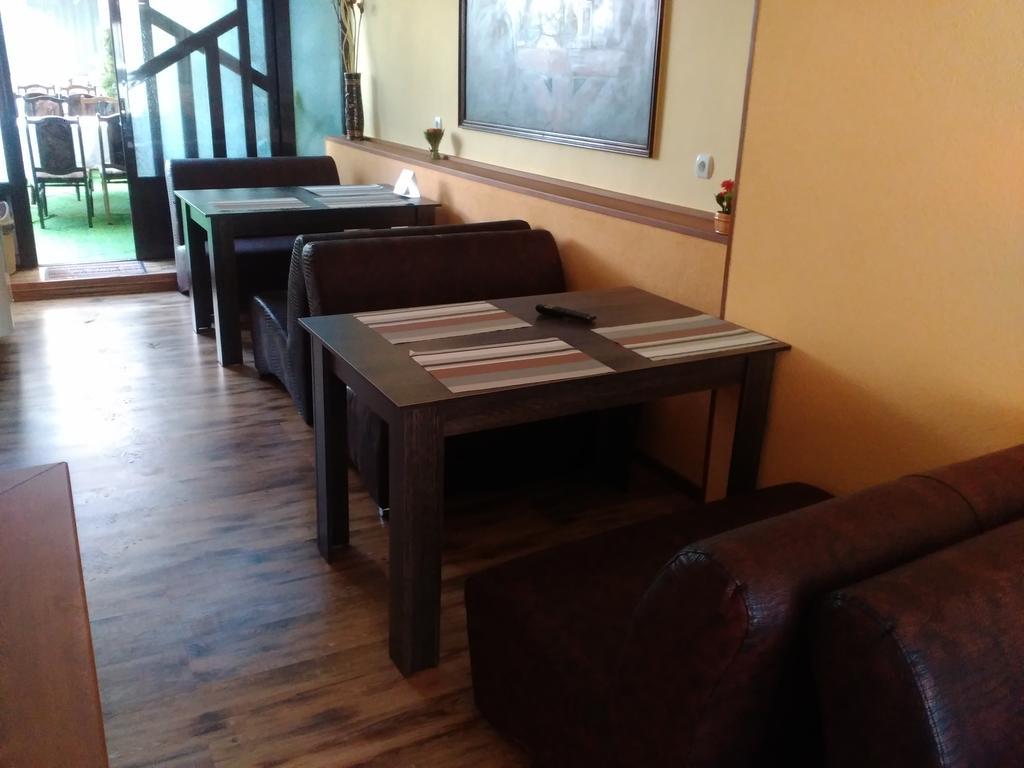 וראצה Hotel Rade 1 מראה חיצוני תמונה